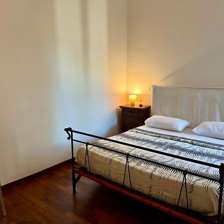 Casa Maximo al Colosseo Roma Esterno foto